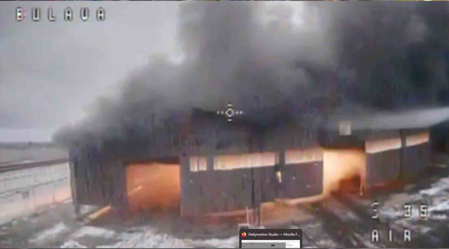 video: droni ucraini distruggono parcheggio con vari mezzi corazzati russi