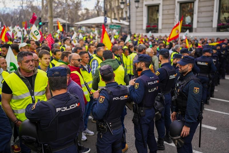 thousands of farmers advance on madrid for a major tractor protest over eu policies