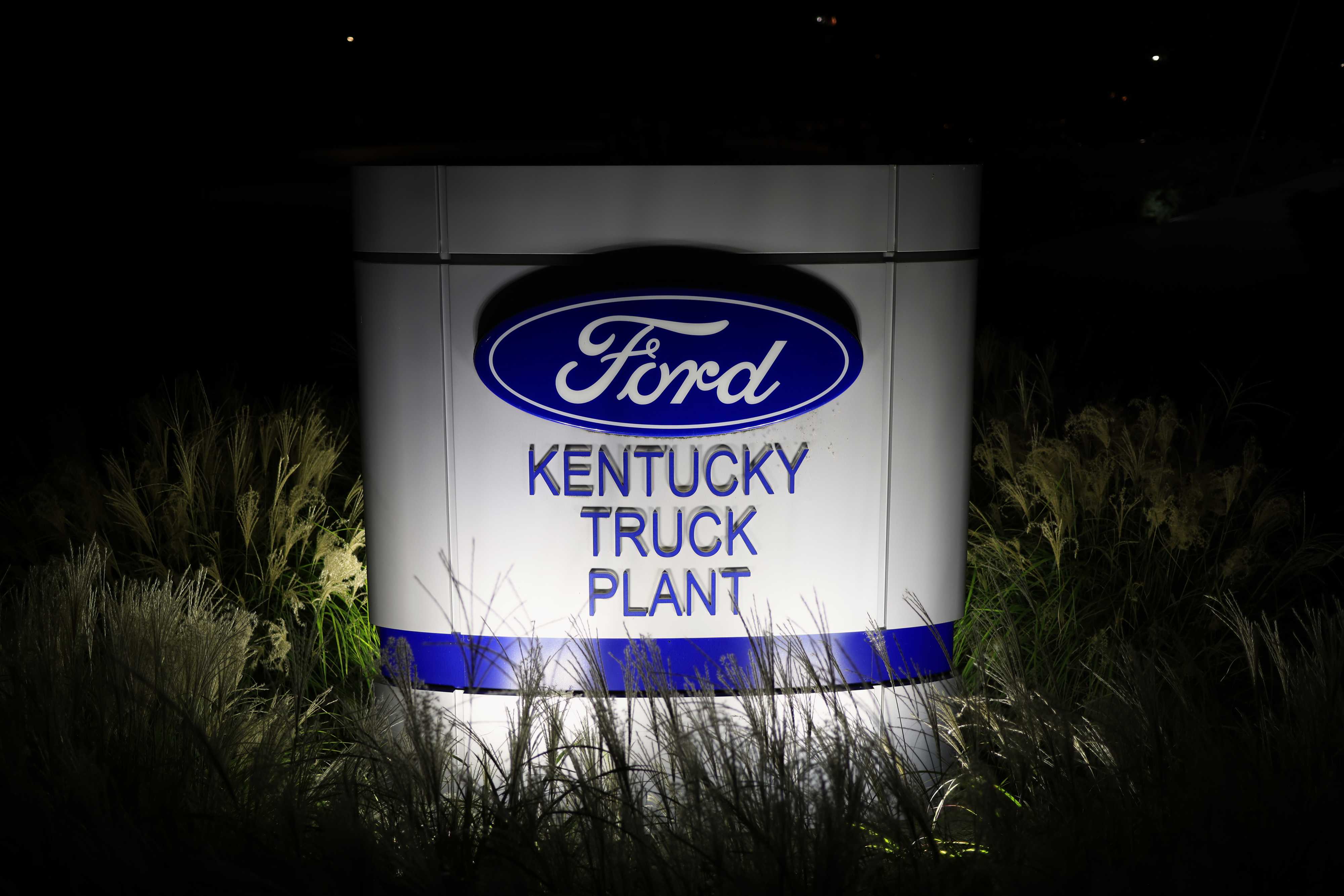 UAW Reaches Tentative Deal With Ford, Averting Another Strike At ...