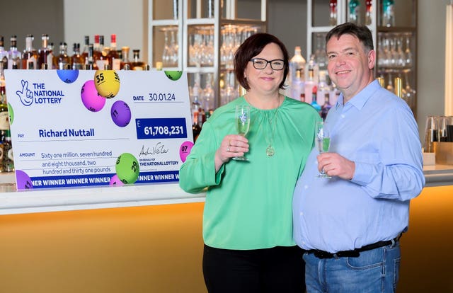 who are the 10 biggest uk lottery winners?