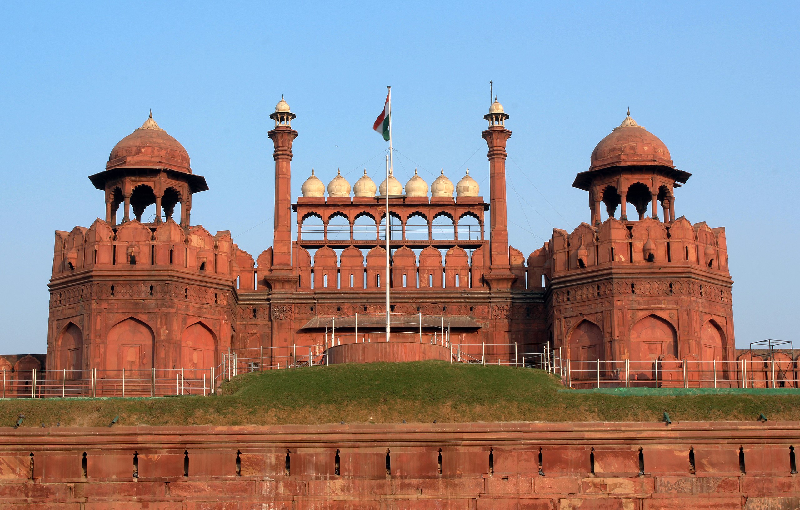 <p>When Mughal Emperor Shah Jahan moved his capital to Delhi, he started construction on Red Fort. </p>  <p>Built from red sandstone, the fort features a combination of traditional Mughal architecture with<strong> Hindu, Persian, and Timurid designs</strong>.</p>