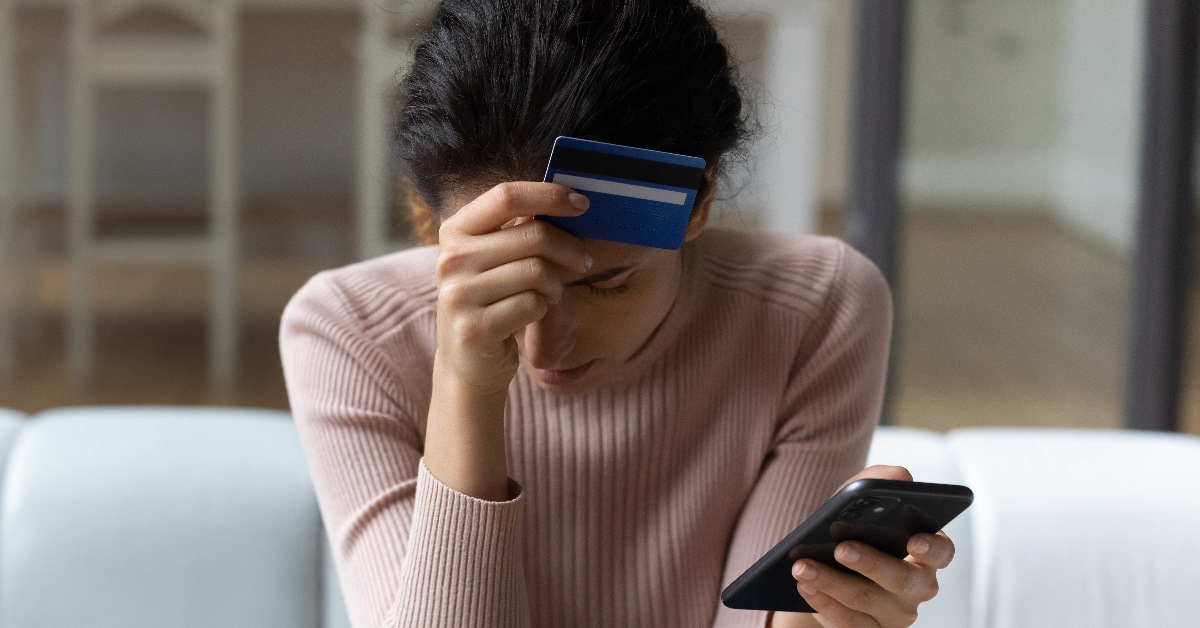 <p> You may be struggling with astronomical interest rates if you have credit card debt. </p> <p> Luckily, you can transfer your balance to a Bank of America credit card to save money on interest and <a href="https://financebuzz.com/clever-debt-payoff-55mp?utm_source=msn&utm_medium=feed&synd_slide=15&synd_postid=16463&synd_backlink_title=crush+your+debt+for+good&synd_backlink_position=10&synd_slug=clever-debt-payoff-55mp">crush your debt for good</a>.  </p> <p> Once you transfer your balance, you won’t have to worry about compounding interest charges for a while, which may make it easier to pay off your debt. </p>