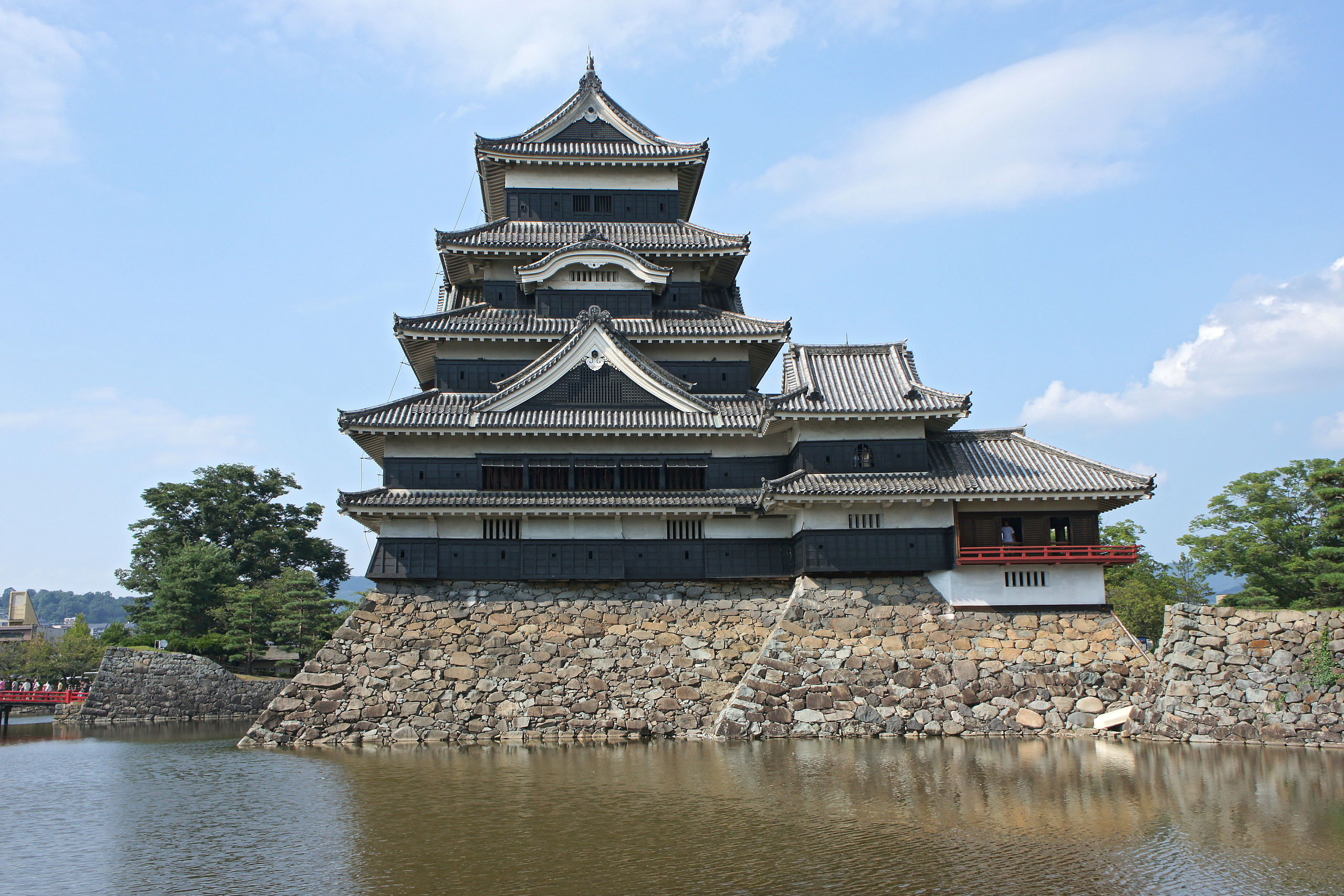 <p>With its jet-black walls and roofs, Matsumoto Castle is often called the “Crow Castle”. </p>  <p>Construction on the palace first started in 1504, when the ruling Ogasawara clan built it to ward off invaders.</p>