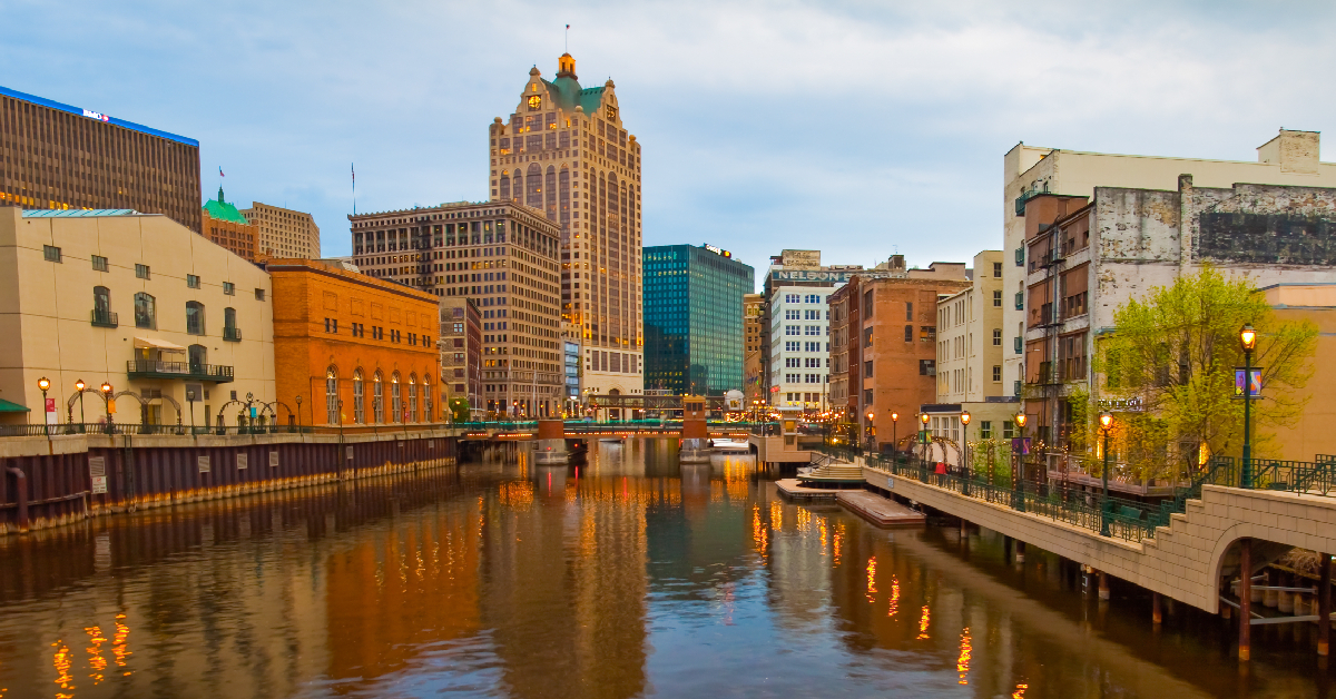 <p> Visitors can enjoy more than three miles of scenic views along the Milwaukee Riverwalk, which is free and open to the public 24 hours a day. The stunning walk takes visitors from the former North Avenue Dam to Lake Michigan, and they can enjoy the vibrant downtown and historic districts. </p>