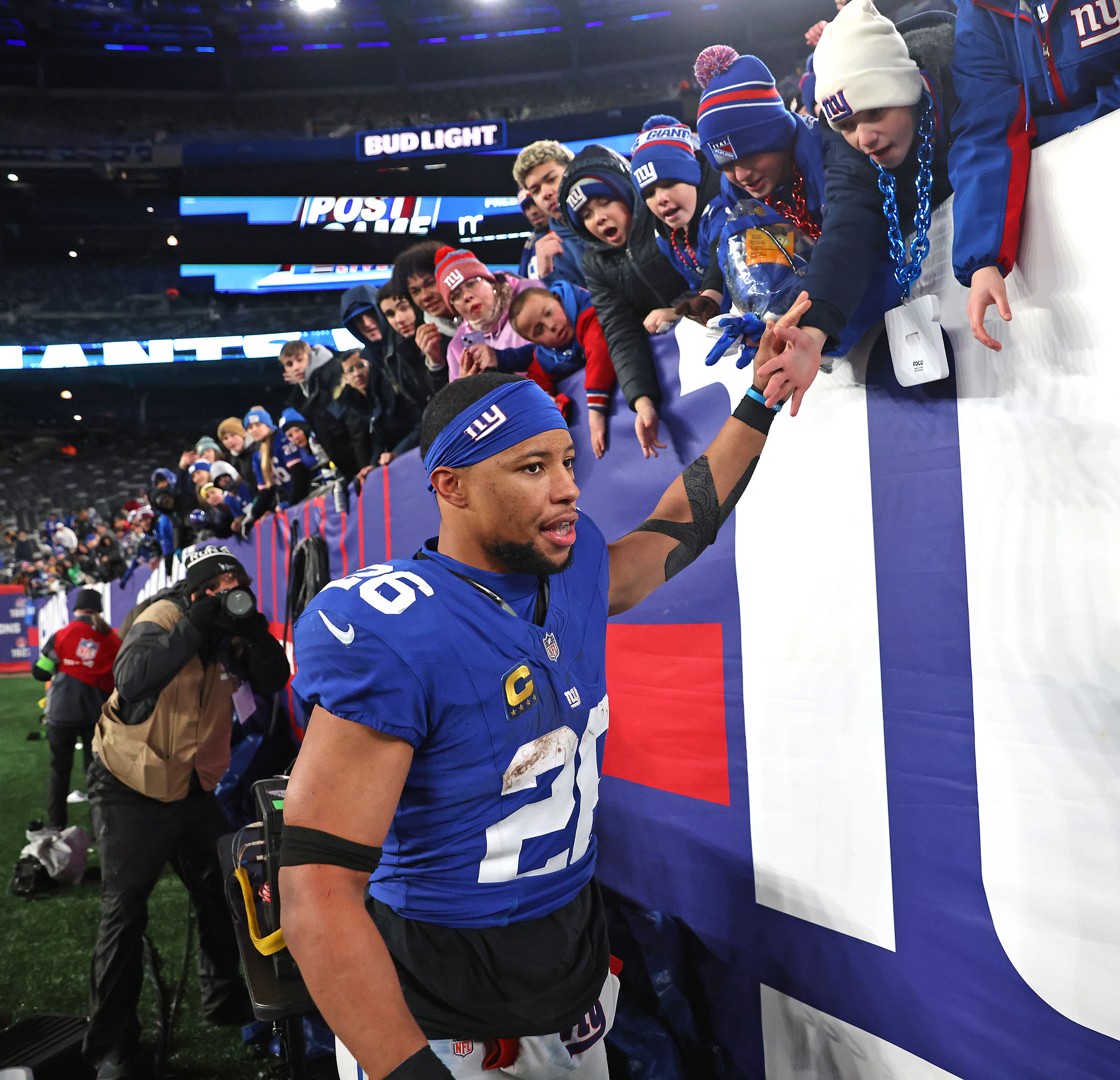 Giants Are Treating Saquon Barkley Like A ‘sidepiece’ As Free Agency ...