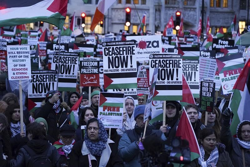 an attempt by uk lawmakers to vote on a cease-fire in gaza descended into chaos