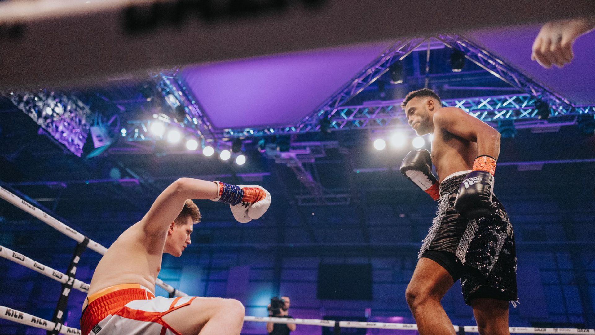 anderson silva’s son gabriel fights anthony taylor in misfits boxing 13 championship bout