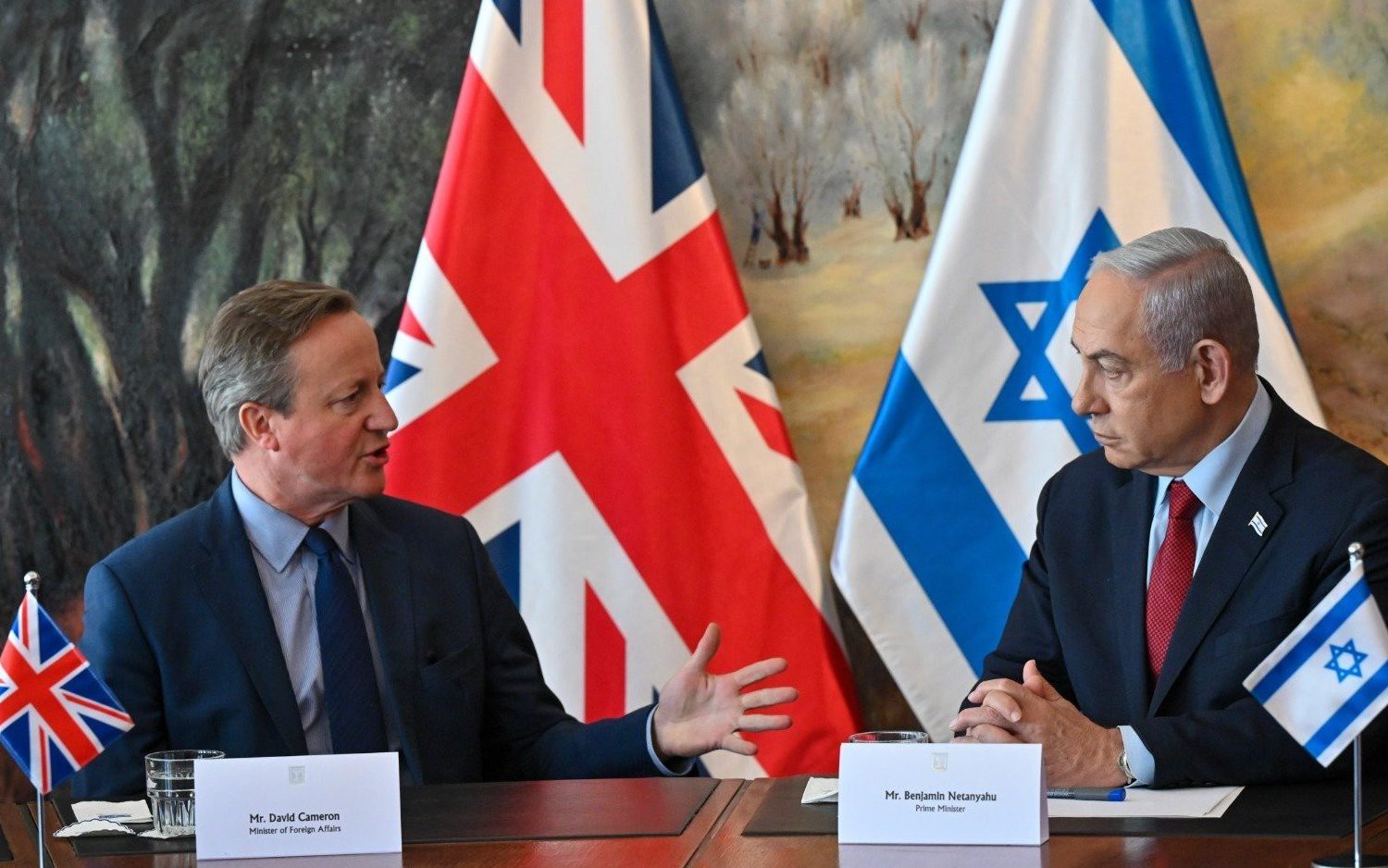 uk considers restricting arms exports to israel if it invades rafah