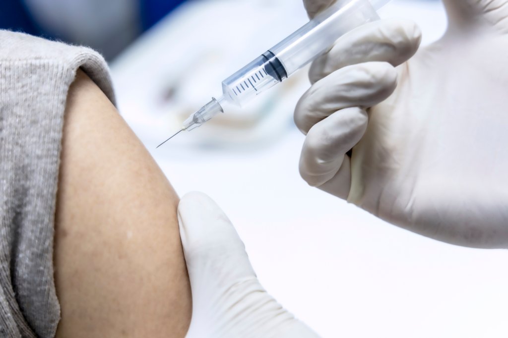 canada faces hepatitis a vaccine shortage amid high demand, shipping delays