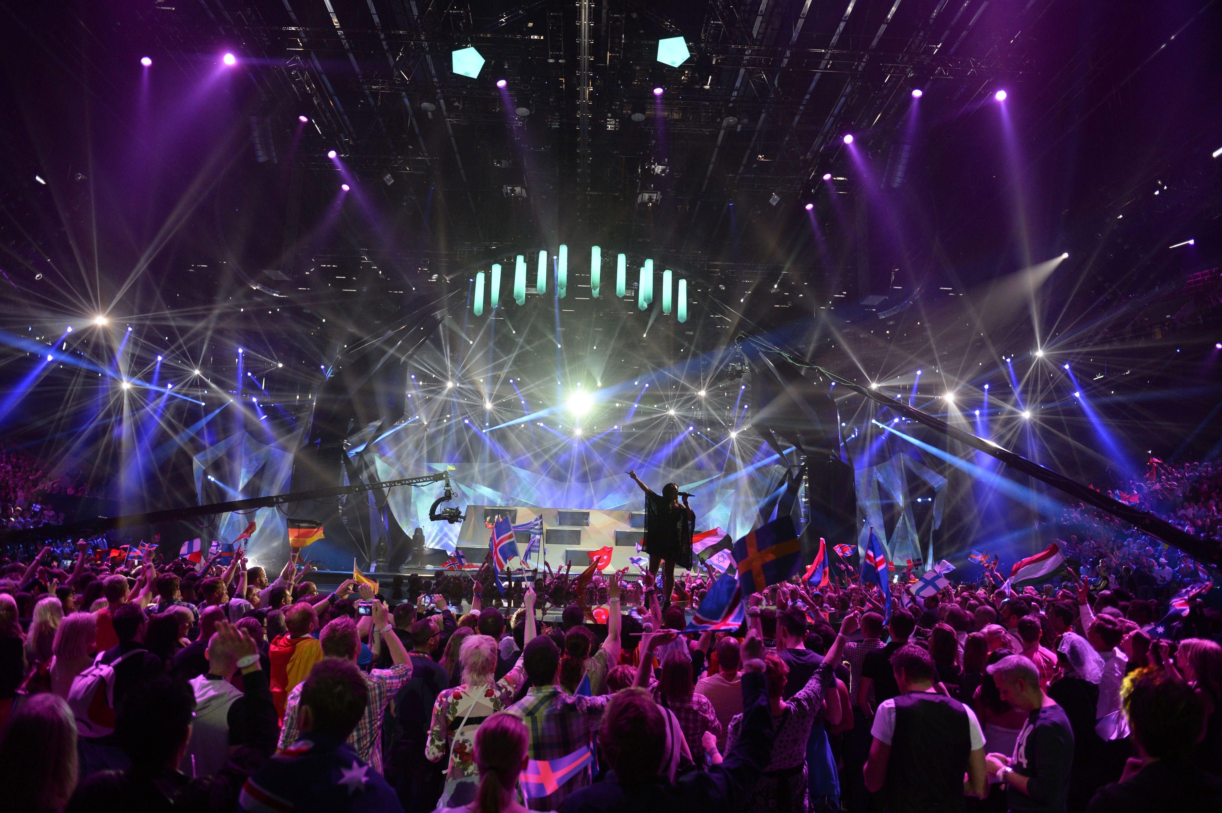 svenskene lover folkefest under eurovision