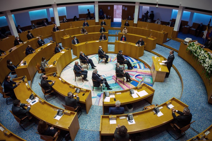 coligação e ps acordam distribuição de cargos no parlamento açoriano