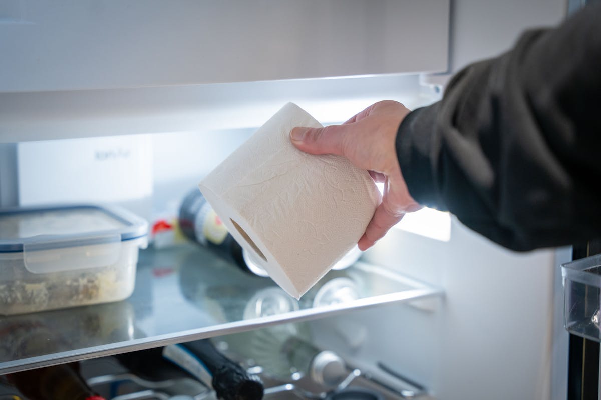 stinkender kühlschrank: ein einfaches hausmittel hilft
