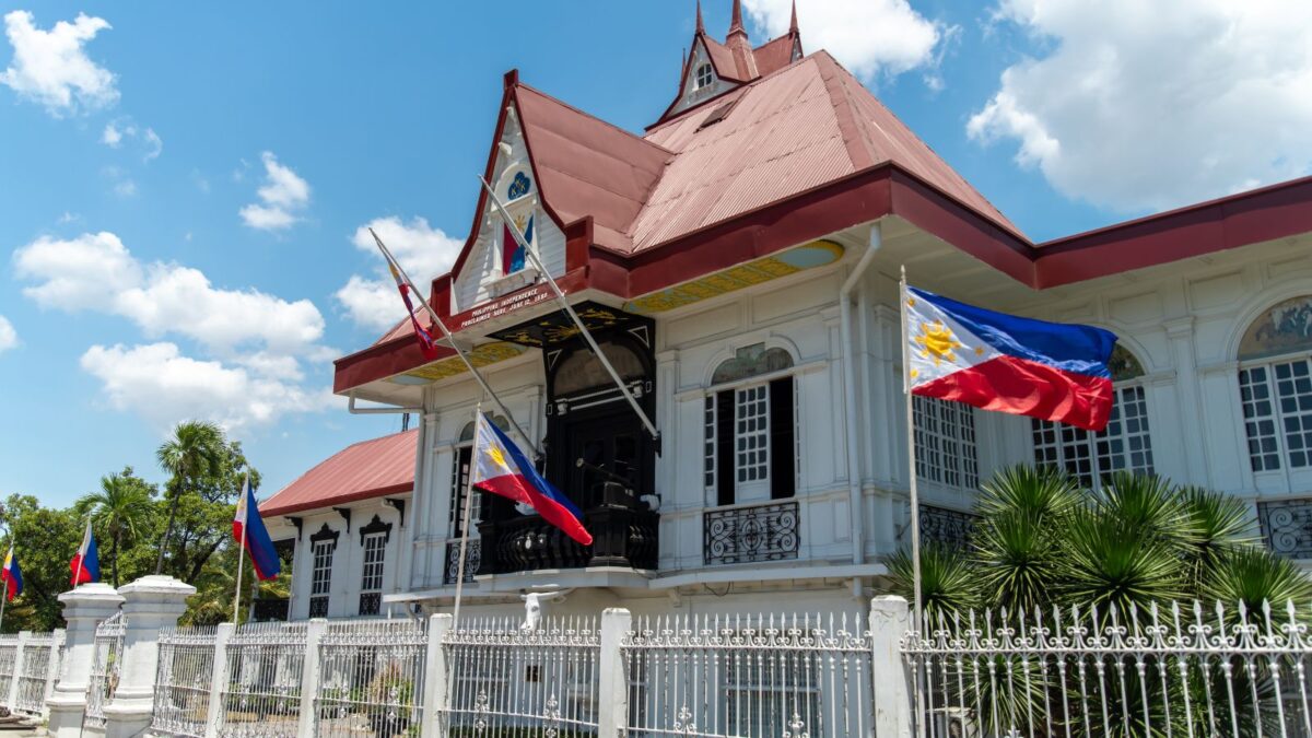 <p>The Emilio Aguinaldo Shrine and Museum is a key historical spot and a popular place in Cavite. </p><p>It was the home of Emilio Aguinaldo, the very first President of the Philippines, and it’s where the country’s Independence was first declared on June 12, which we now celebrate every year. Inside the Museo ni Emilio Aguinaldo, you can learn all about what Cavite was like when Spain ruled the Philippines and about Aguinaldo’s life. </p><p>The second floor shows how people lived back then, with rooms like the living room, bedrooms, dining area, and kitchen filled with old furniture and decorations from the late 1800s to the early 1900s. </p>