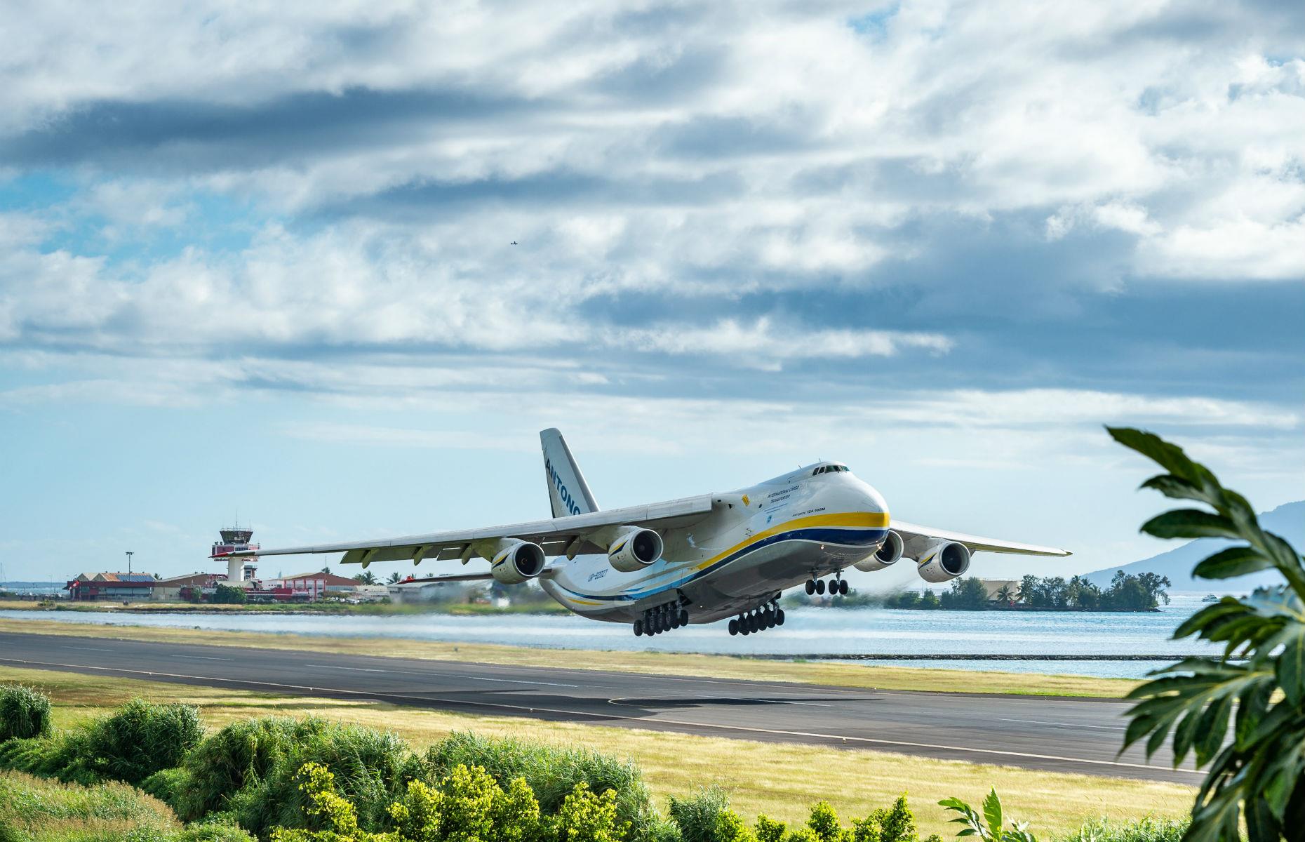 <p>These planes held numerous world records in their time, and their 227-foot (69m) length and 240-foot (73m) wingspan still rank among the world’s largest. Each AN-124 has its own onboard crane system that can lift up to 30 tonnes, making it easy to load and unload cargo safely at airports without the need for any special ground infrastructure.</p>