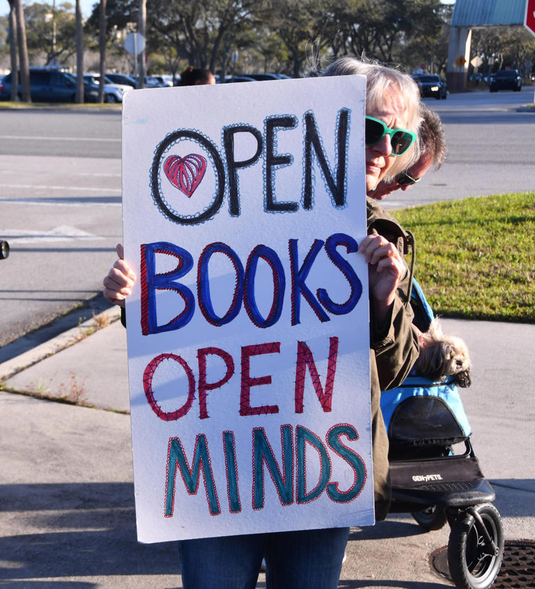 James Patterson and joyful librarian Mychal Threets talk new librarians ...