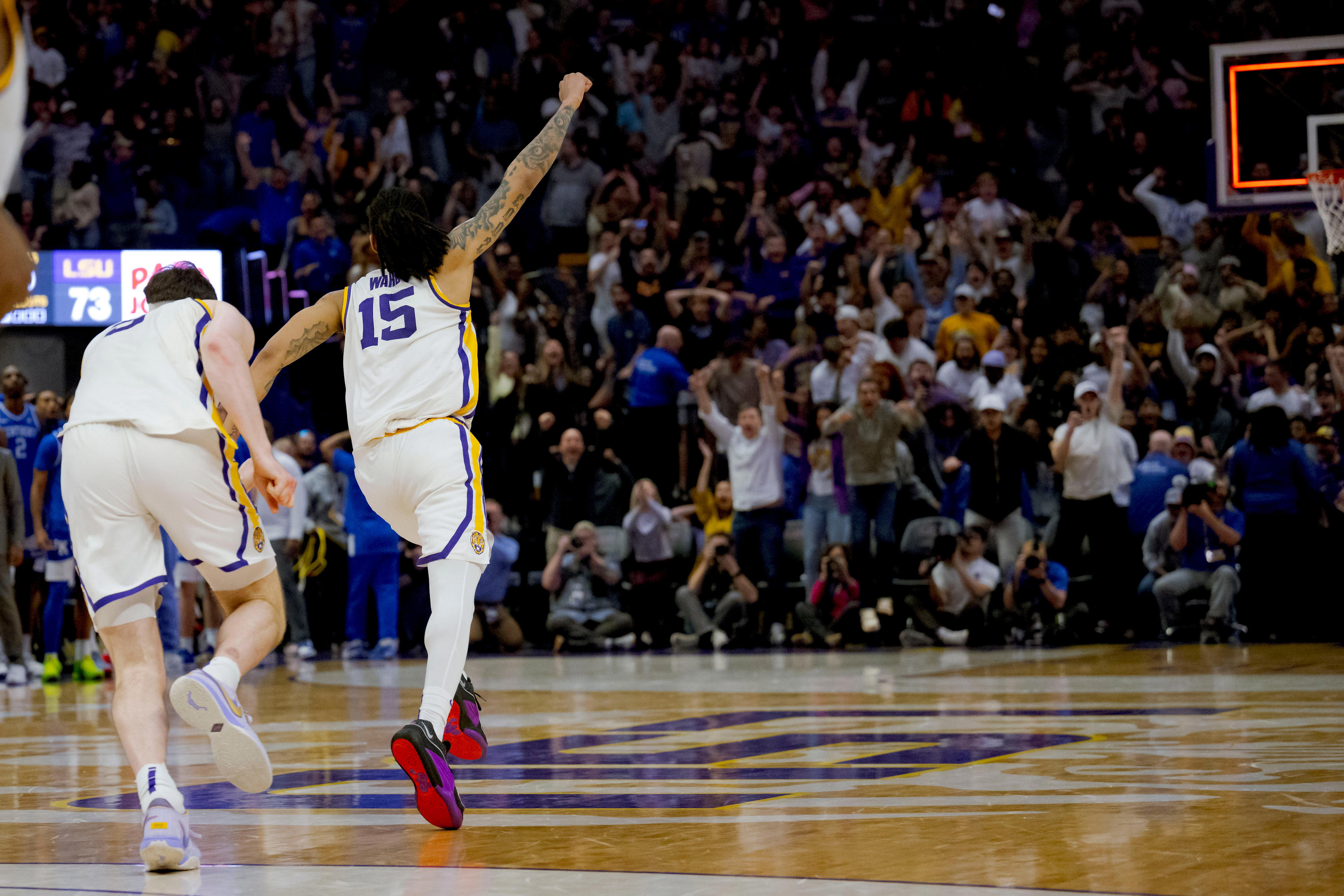 lsu’s game-winning buzzer-beater against kentucky is one of the coldest shots we’ve seen this season