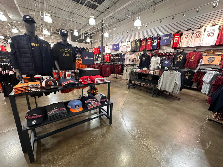 Fan Outfitters to open its first Ohio store at Summit Mall in Fairlawn