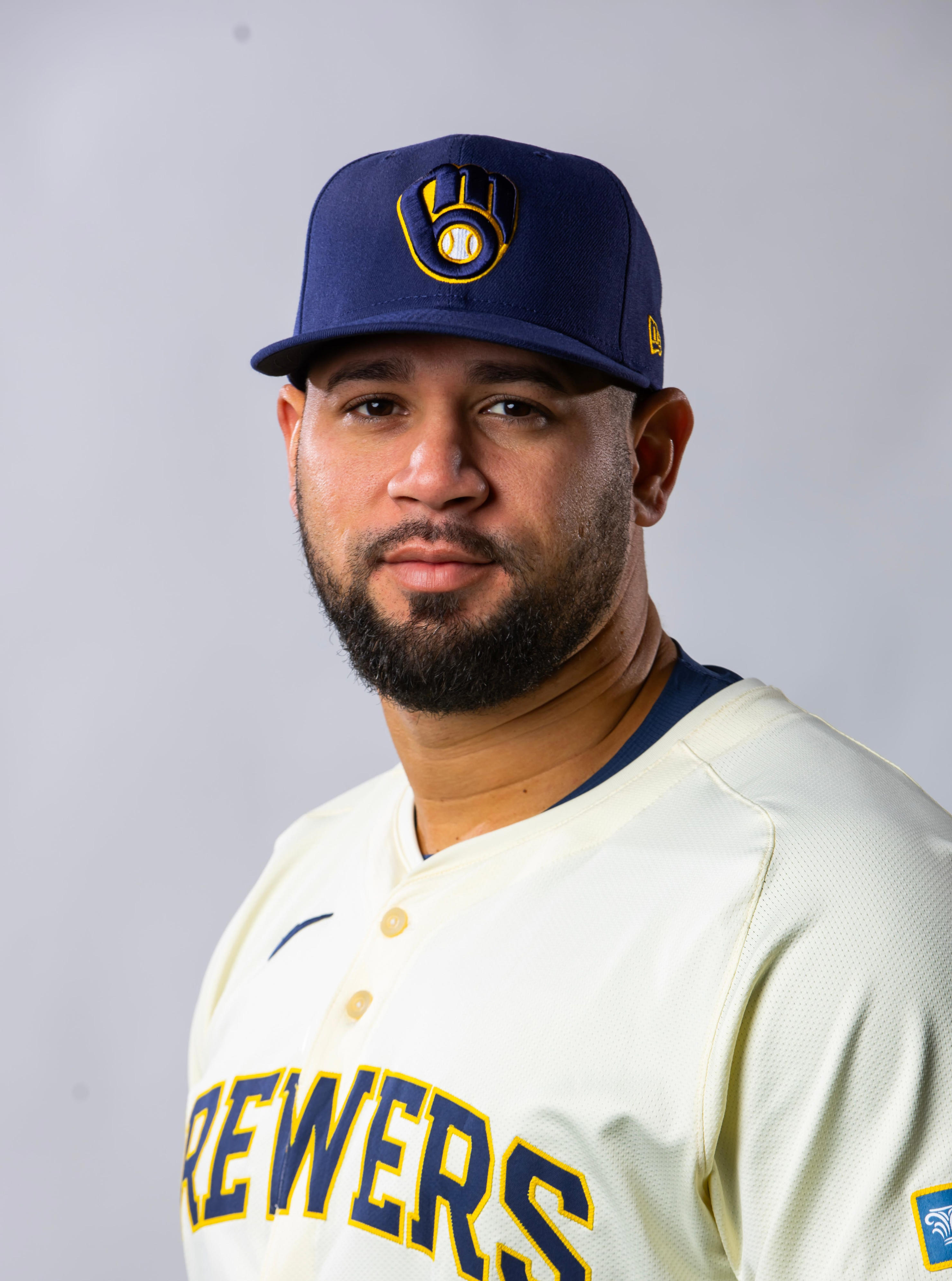 Gary Sánchez Reports To Brewers Camp, Says Injured Hand Led To Holdup ...