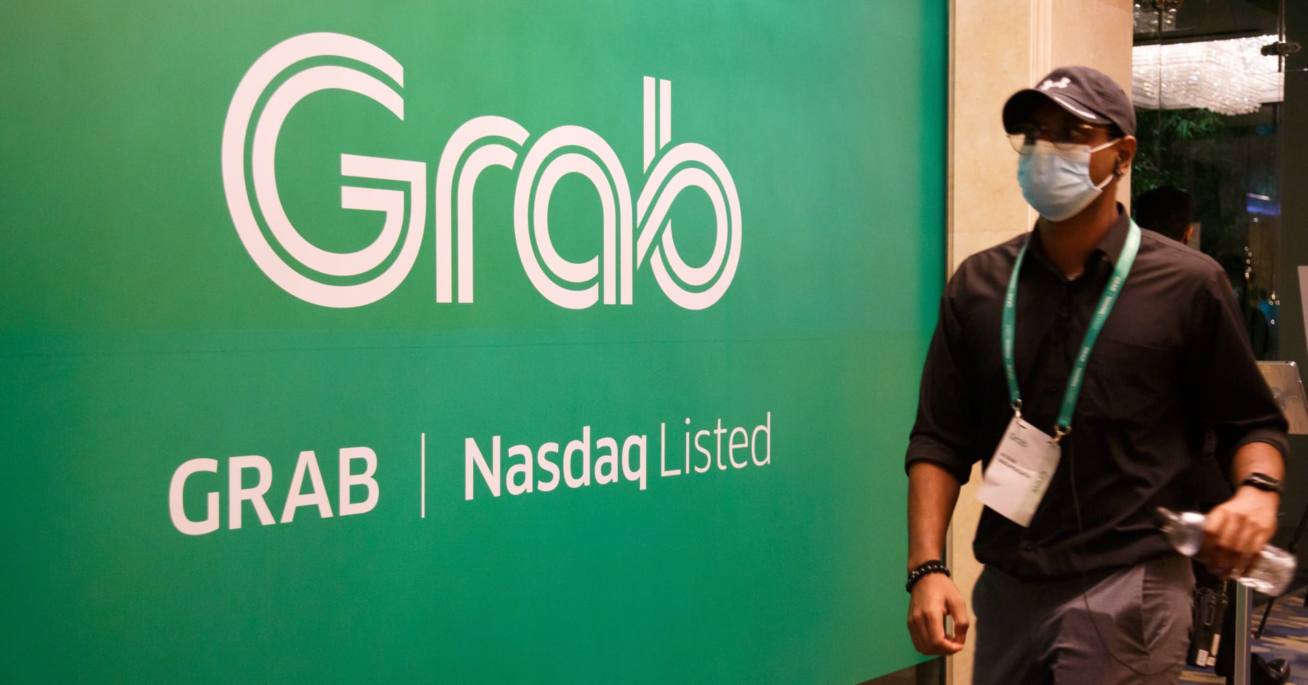 ride-hailing giant grab posts first profitable quarter, announces $500 million share buyback