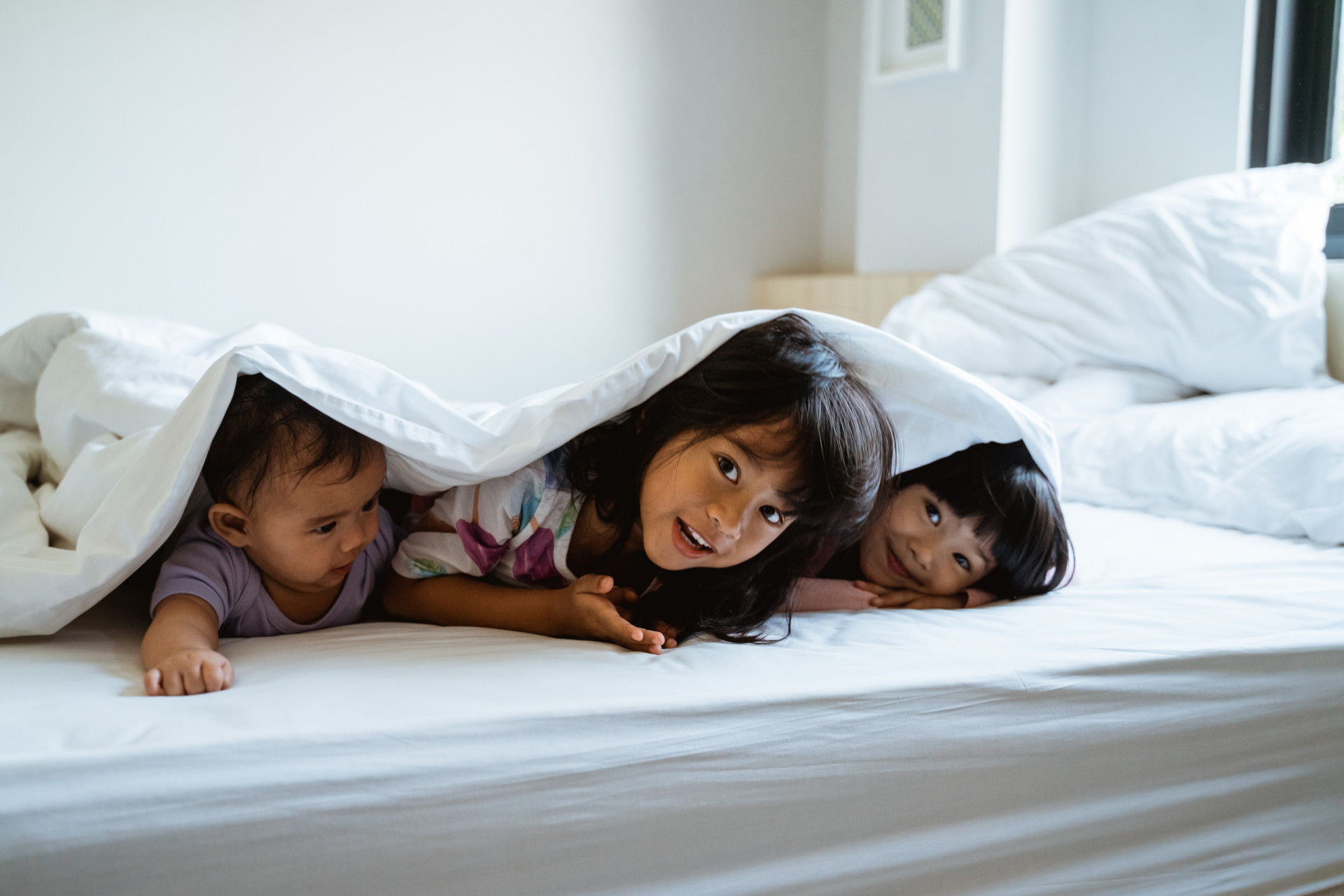 <p>Birth order refers to the rank of siblings in relation to their age. The way parents  assign roles to their children according to birth order might occur intentionally or unintentionally.</p><p><a href="https://www.msn.com/en-us/community/channel/vid-7xx8mnucu55yw63we9va2gwr7uihbxwc68fxqp25x6tg4ftibpra?cvid=94631541bc0f4f89bfd59158d696ad7e">Follow us and access great exclusive content every day</a></p>
