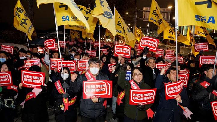 20.000 dokter di korea selatan demonstrasi besar-besaran hari ini