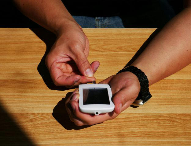 Why Measuring Blood Glucose Levels With A Watch Isn't Easy