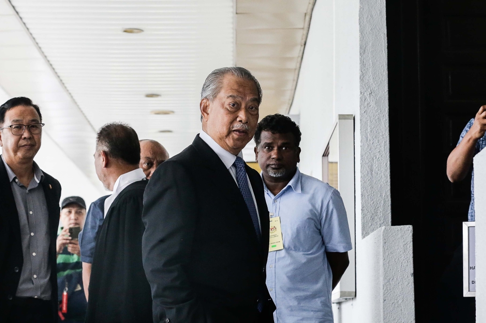 muhyiddin denies involvement in awarding contracts to spanco