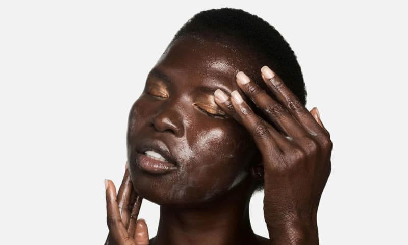 5 ways to use coconut oil for glowy skin