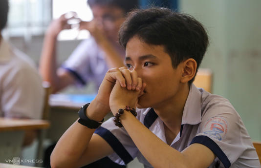 Thí sinh dự thi lớp 10 năm 2019 tại THCS Phước Bình, quận 9, TP HCM. Ảnh: Thành Nguyễn