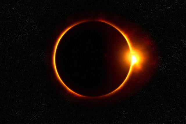 se suspenderán clases por eclipse en este 2024 ¿para qué país aplica?