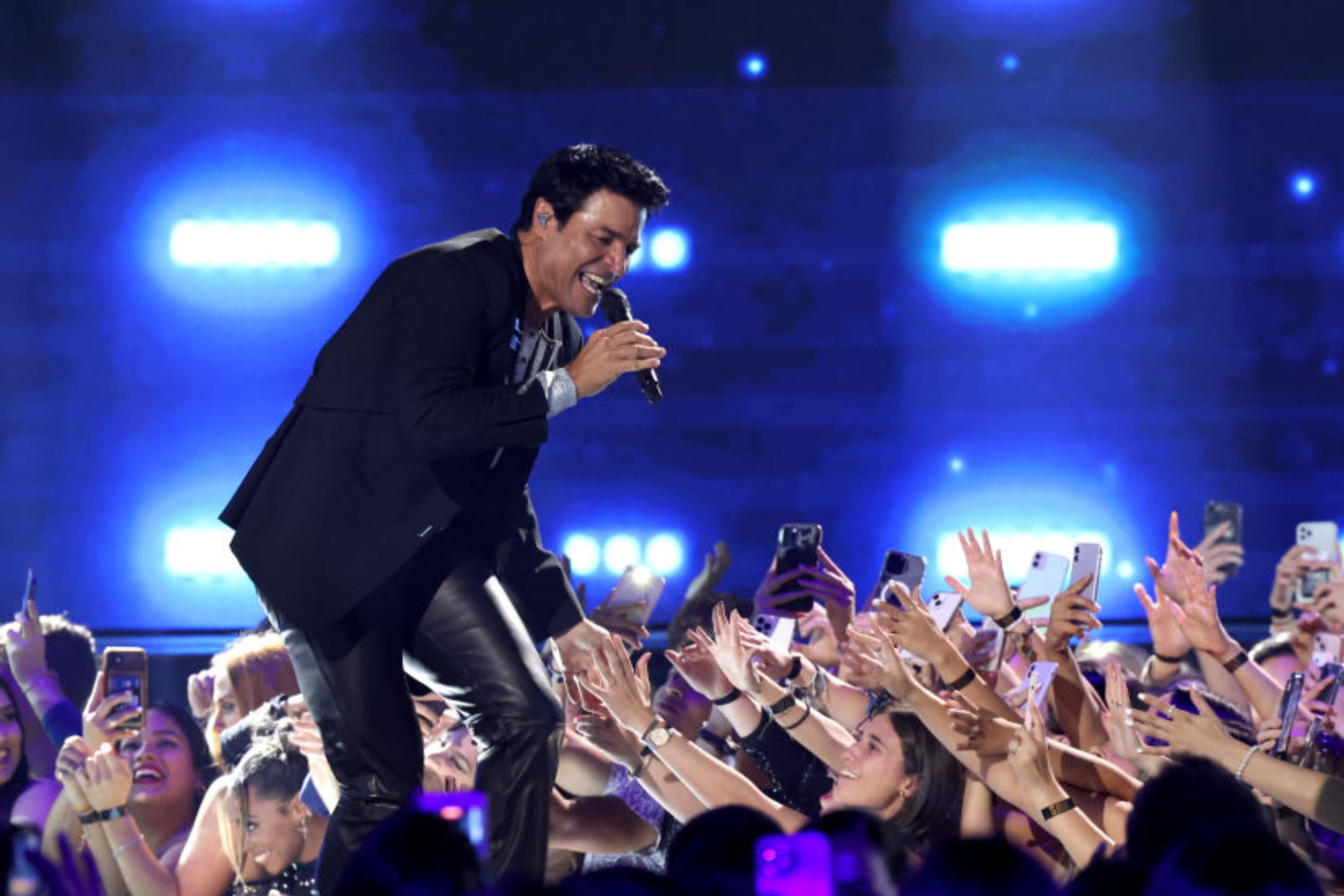 Chayanne En México: Anuncia Gira ‘Bailemos Otra Vez’ Tour 2024: Fechas ...