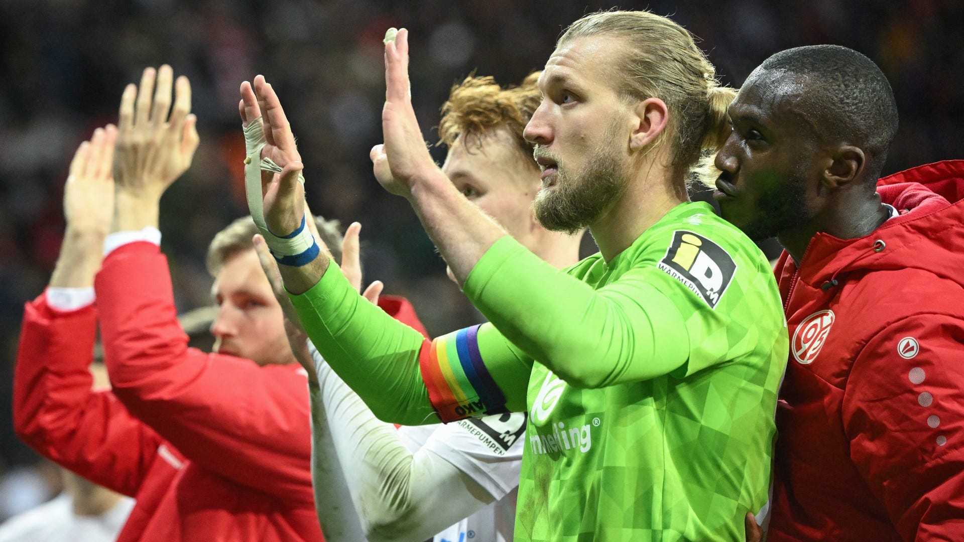 VIDEO: Bayern Leverkusen’s Bundesliga To Lose?! Harry Kane & Bayern ...