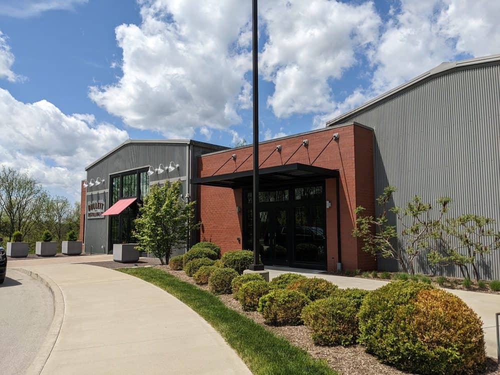 <ul> <li><strong>Location:</strong> Shelbyville</li> <li><strong>Tours and tastings:</strong> Weds.-Sun., $25 and up (tasting only, $20)</li> <li><strong>On-premise bar?:</strong> Yes</li> <li><strong>Food available?:</strong> No</li> </ul> <p>The contemporary-rustic Bulleit visitors center and distillery, opened to the public in 2019, offers one tour, one tasting experience (enhanced with "the use of lights, sound, and scent bulbs), a bourbon trivia challenge (only $10), and a class in how to make a smoked Old Fashioned.</p>