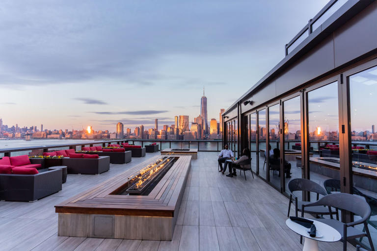 Best Rooftop Bars in Jersey City
