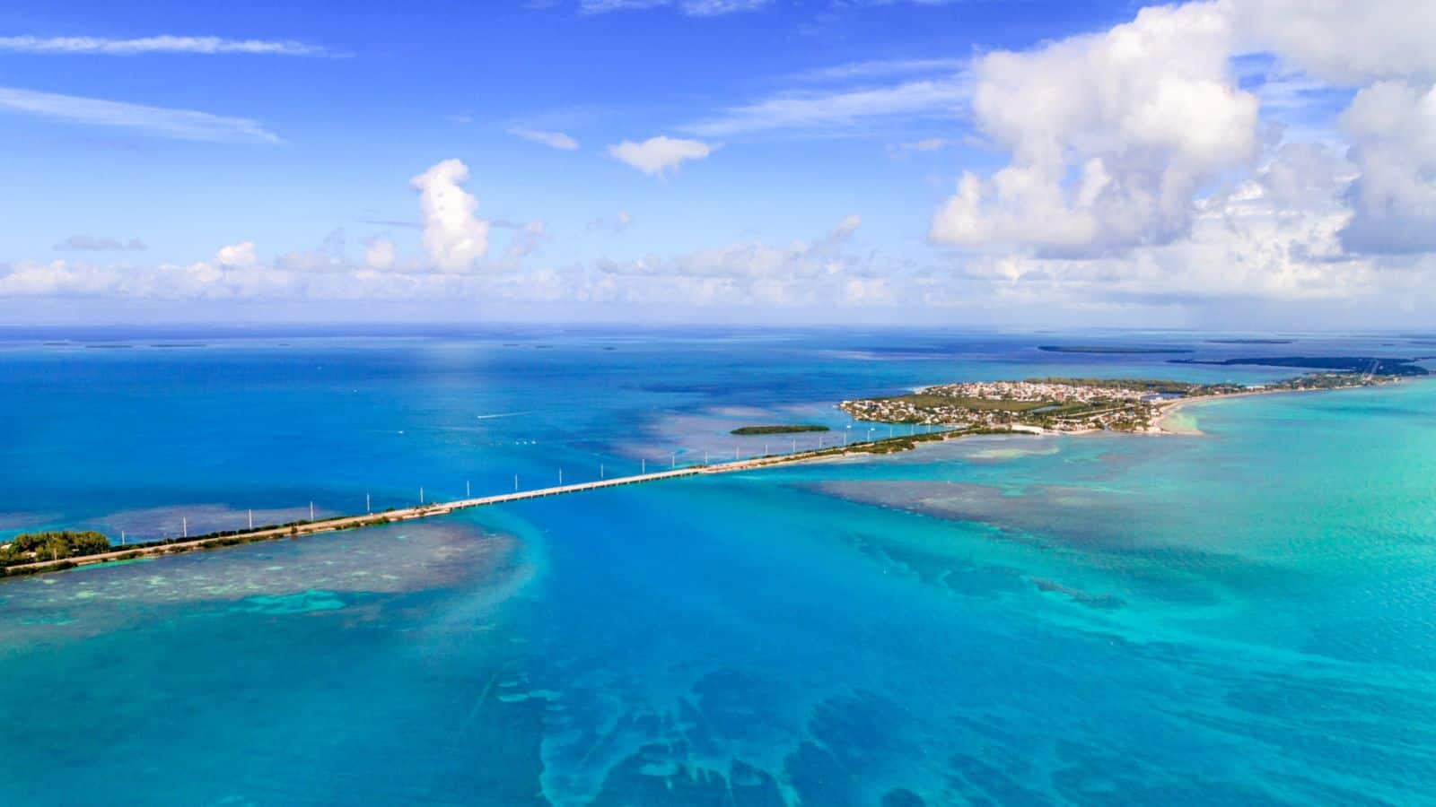 <p>If you’re after a more laid-back experience, then the Florida Keys are the perfect destination. The keys have warm weather, sunshine, and stunning blue waters. If you want to explore, then the best way is to rent a bike and stop off at local cafés when you need to refresh.</p>