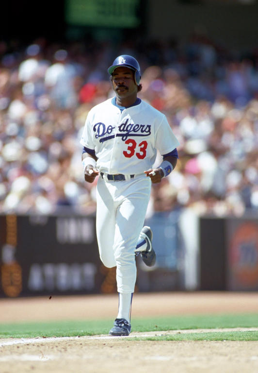Eddie Murray (33) of the Los Angeles Dodgers in action against the Pittsburgh Pirates at Dodger Stadium in Los Angeles, CA on June 22, 1991.