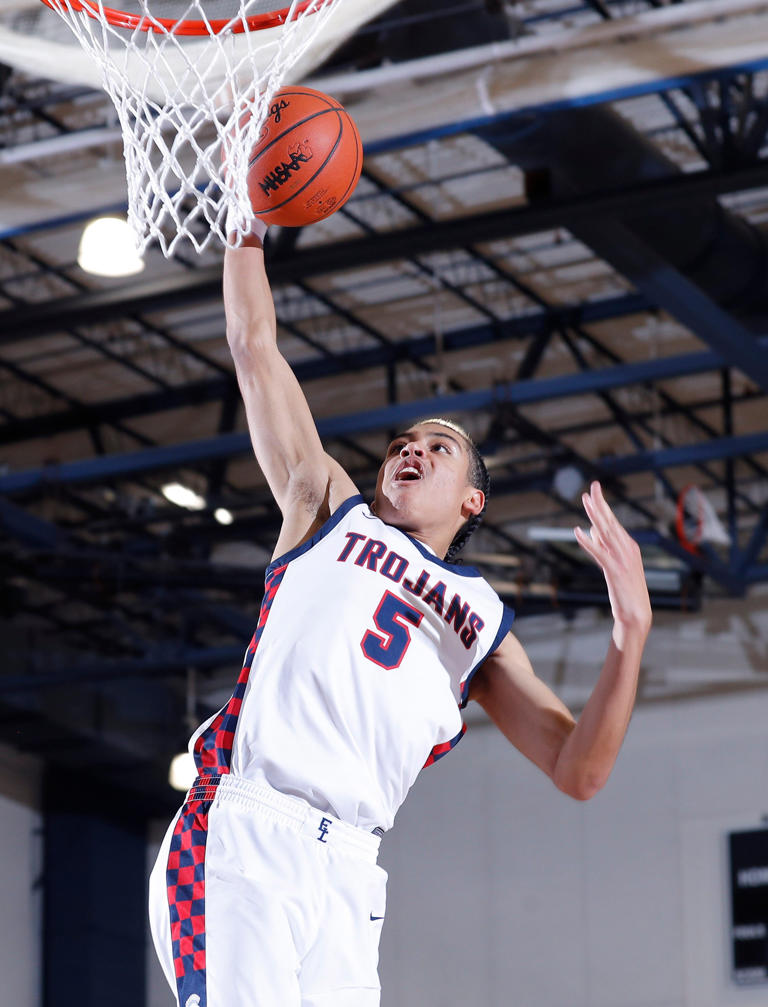 Boys basketball roundup: Sexton, Waverly, Lansing Catholic, Everett ...