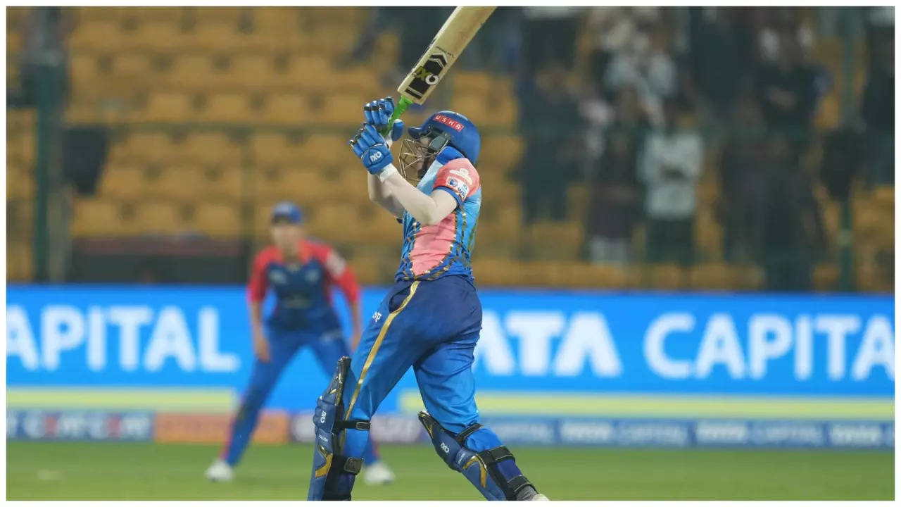 amelia kerr, harmanpreet kaur guide mumbai indians to five-wicket win over gujarat giants