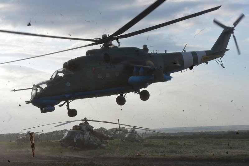 ukrajinská armáda získala od česka další dva bojové vrtulníky
