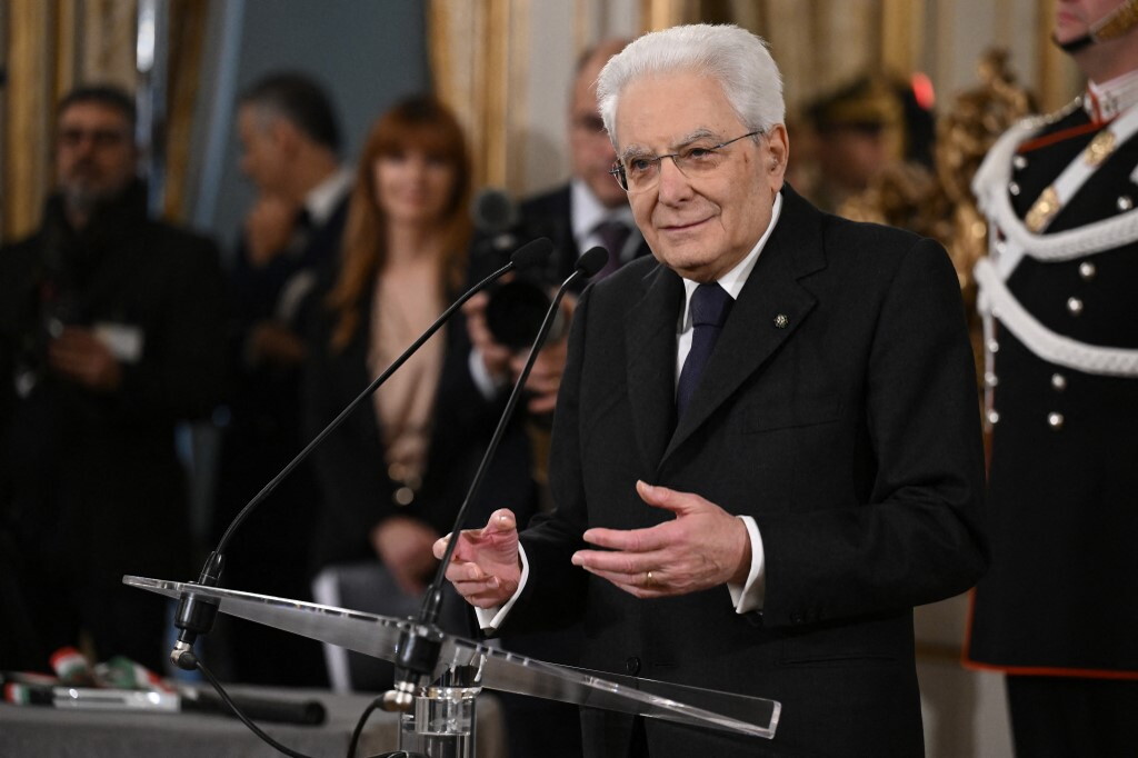 Mattarella Chiama Piantedosi. "I Manganelli Sui Ragazzi Esprimono Un ...