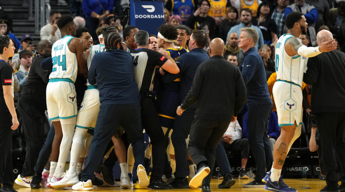 draymond green calls out grant williams’s ‘tough guy act’ after warriors-hornets dust-up