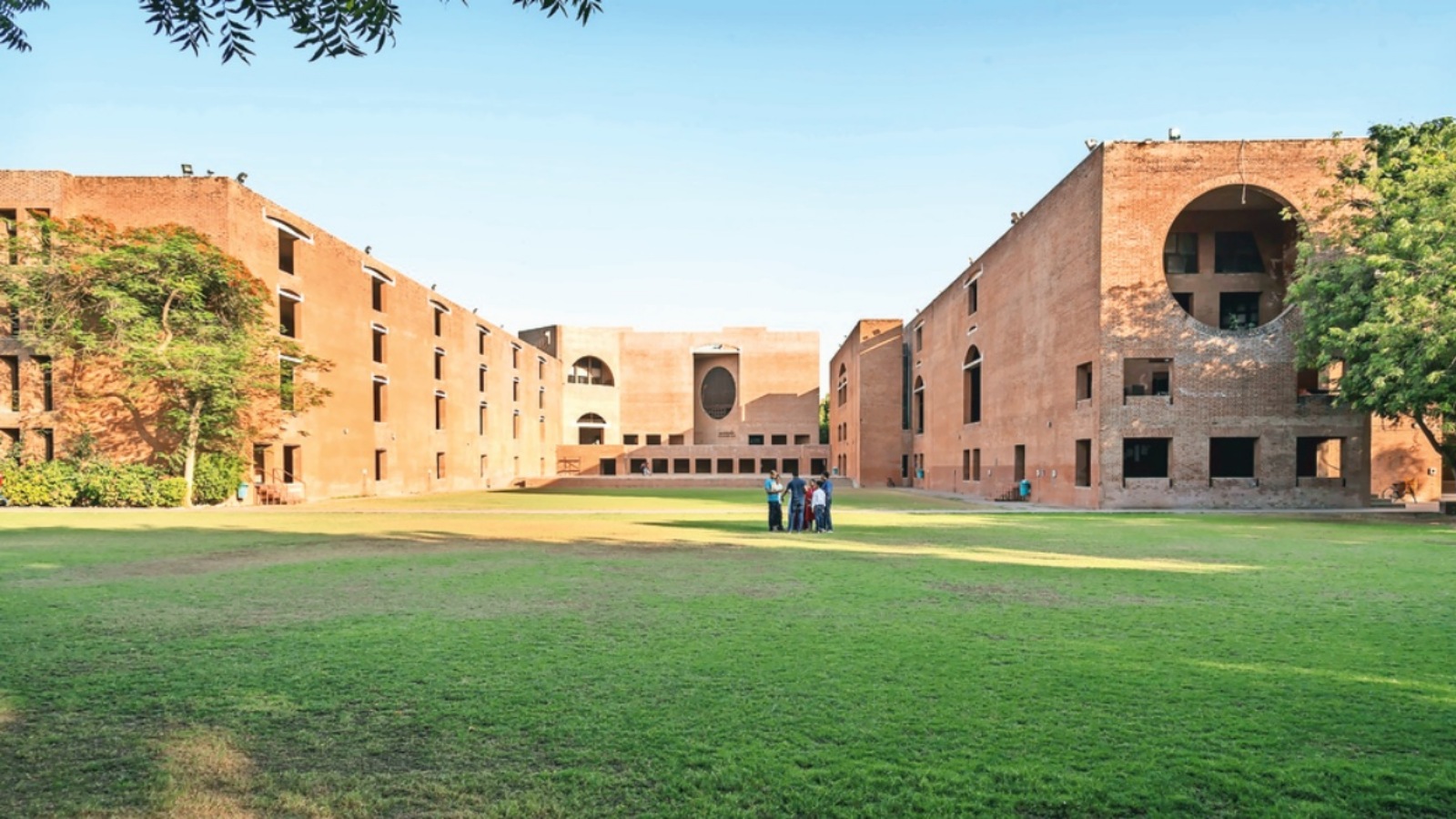 android, govt clipped powers of iim board, rejected niti advice against doing so