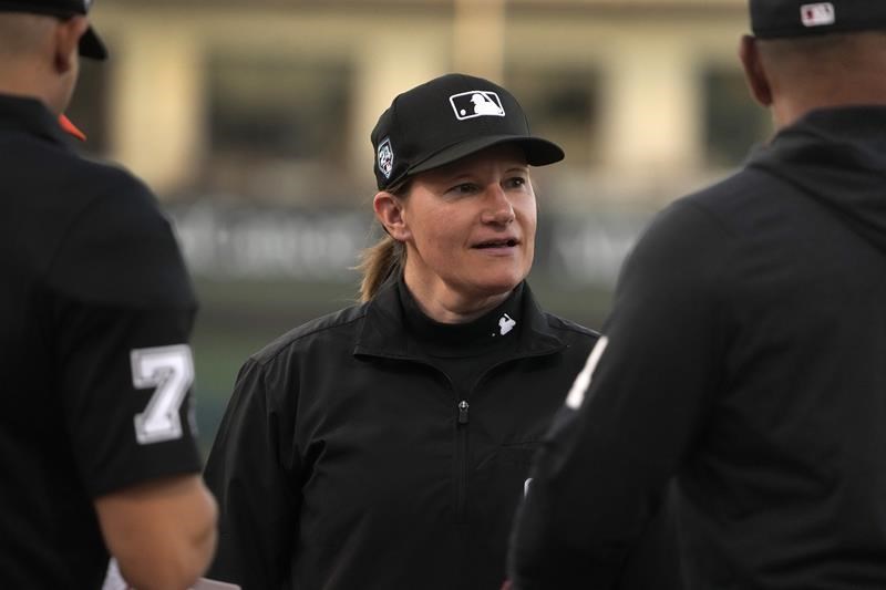 jen pawol becomes the first woman to umpire a spring training game since 2007