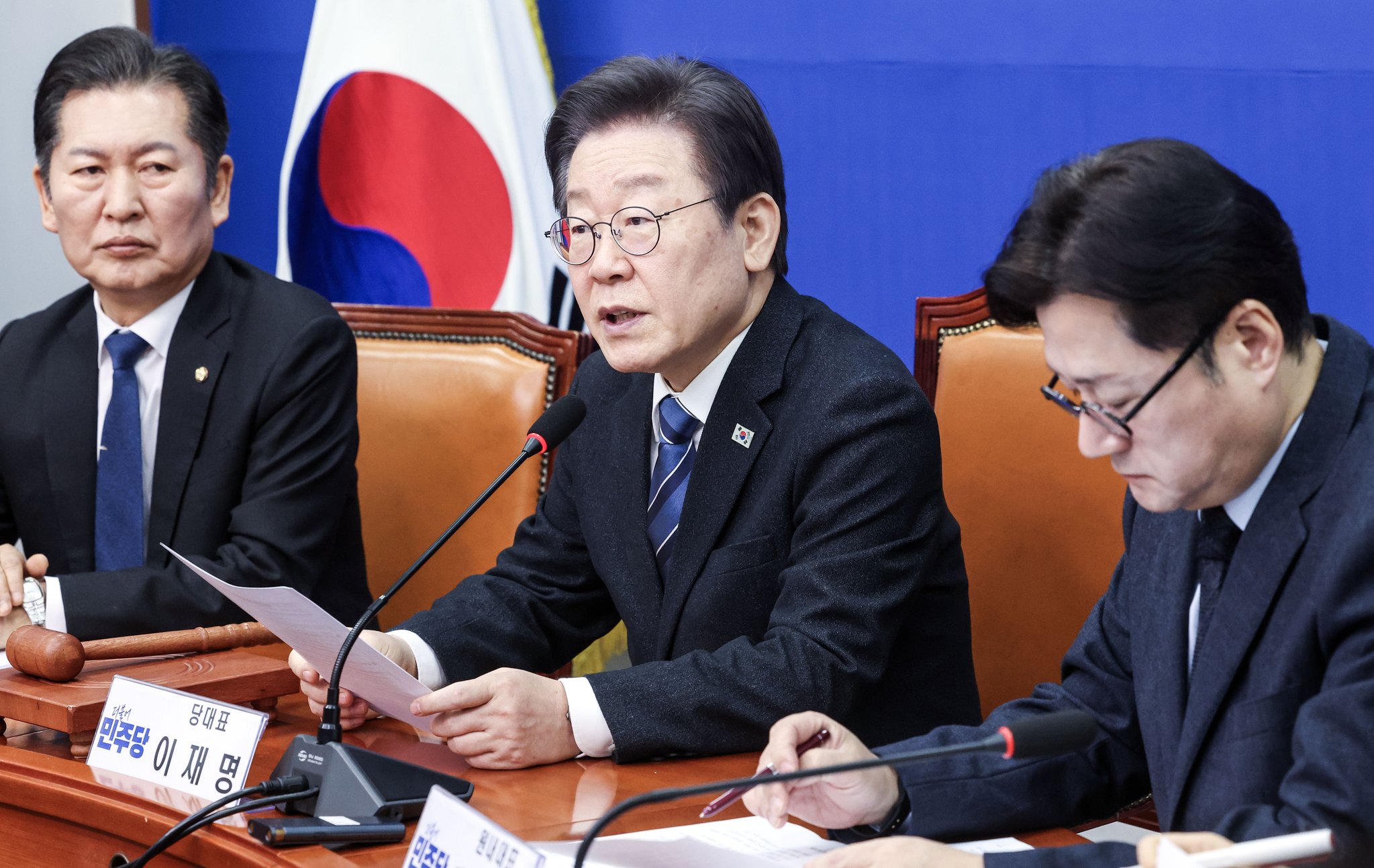 민주당, 경선 여론조사서 '불공정 논란' 리서치dna 배제