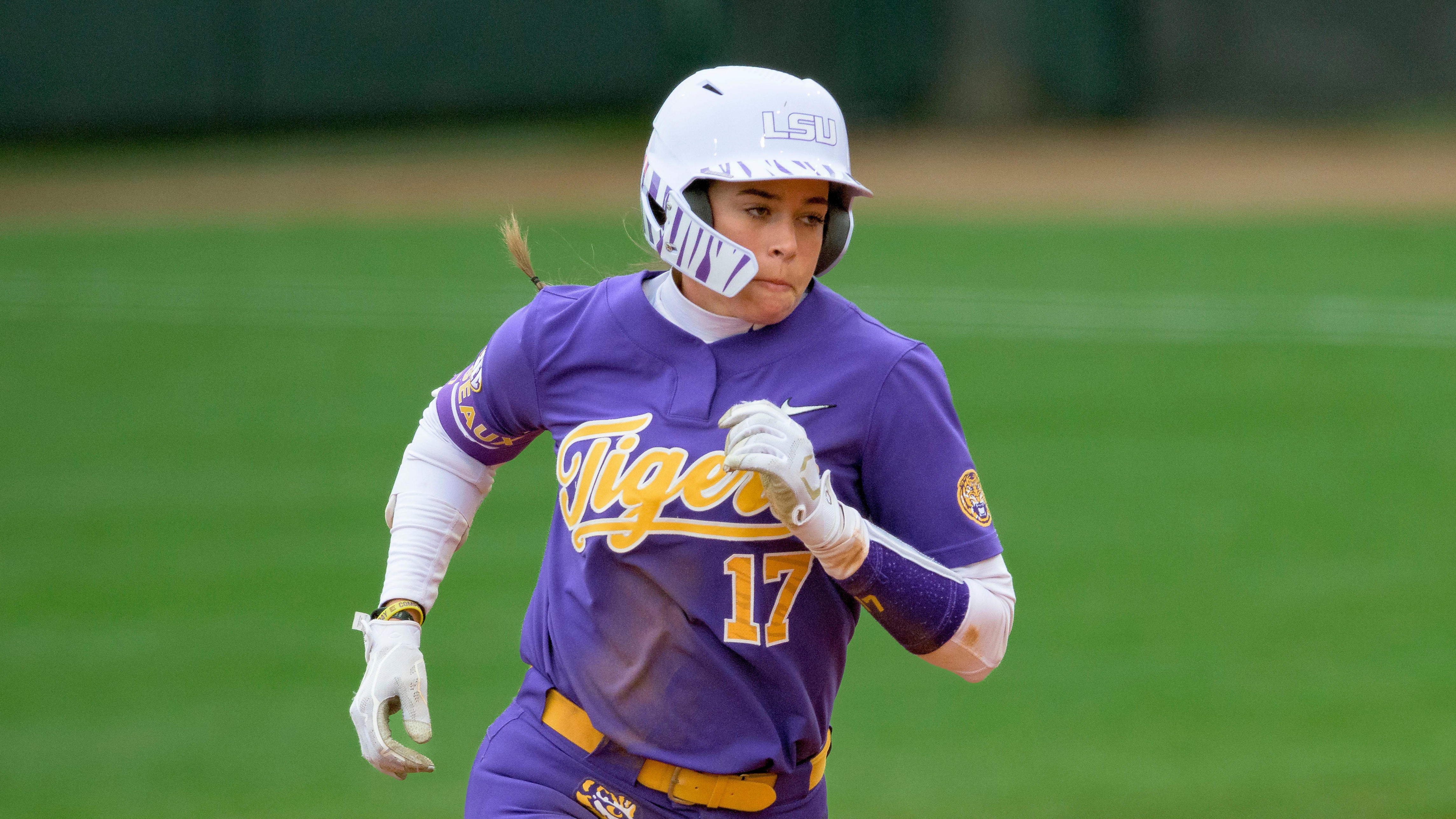 Lsu Softball Run Rules Austin Peay To End Third Weekend Of The Season Undefeated 2677