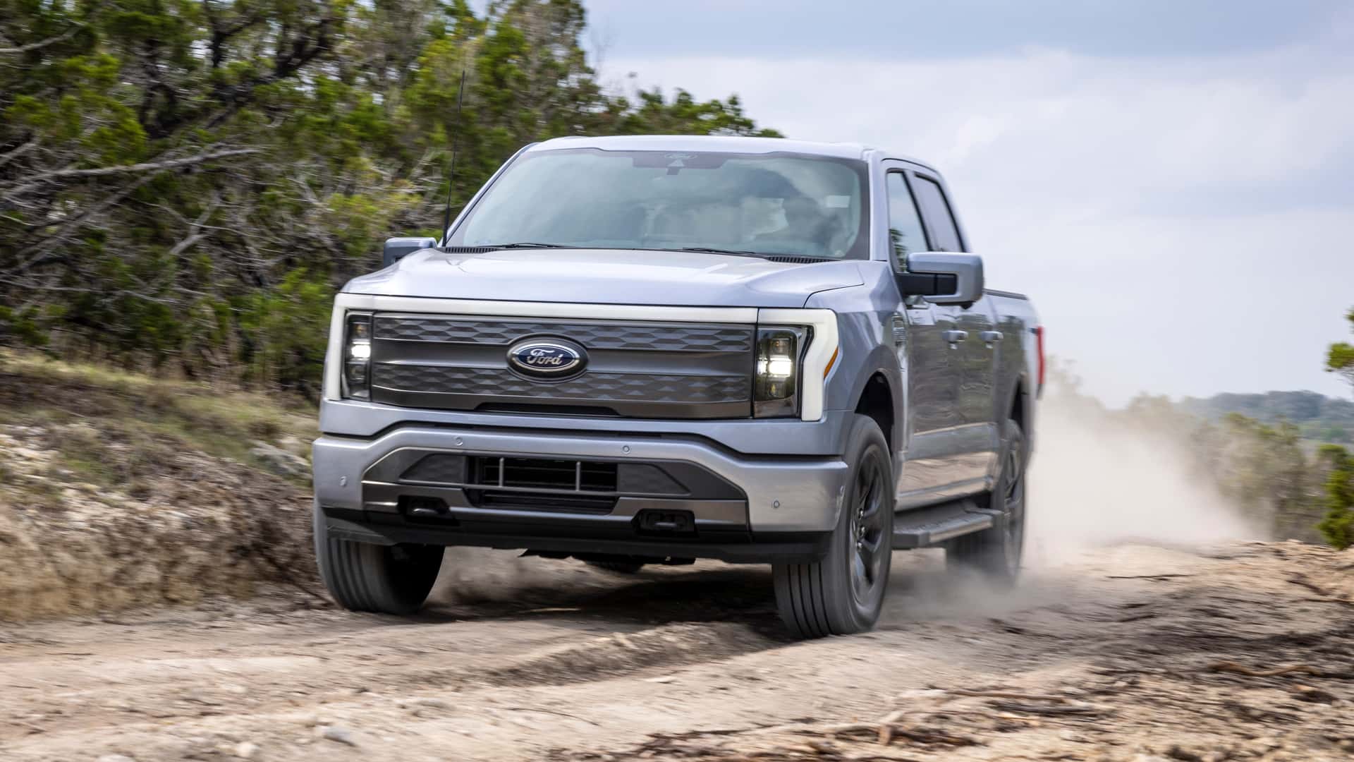 ford halts shipments of 2024 f-150 lightning due to undisclosed quality issue