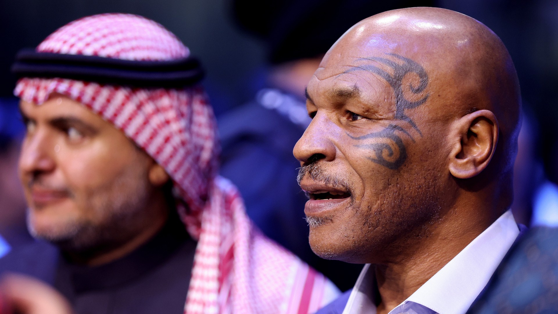 mike tyson meets ufc legend at pfl vs. bellator event ahead of title fights
