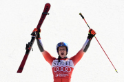 odermatt po dalším triumfu v obřím slalomu potřetí ovládl světový pohár lyžařů