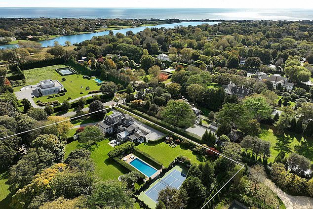 The Race For A Hamptons House Is Already On Cashed Up New Yorkers Get   BB1iQWuA.img