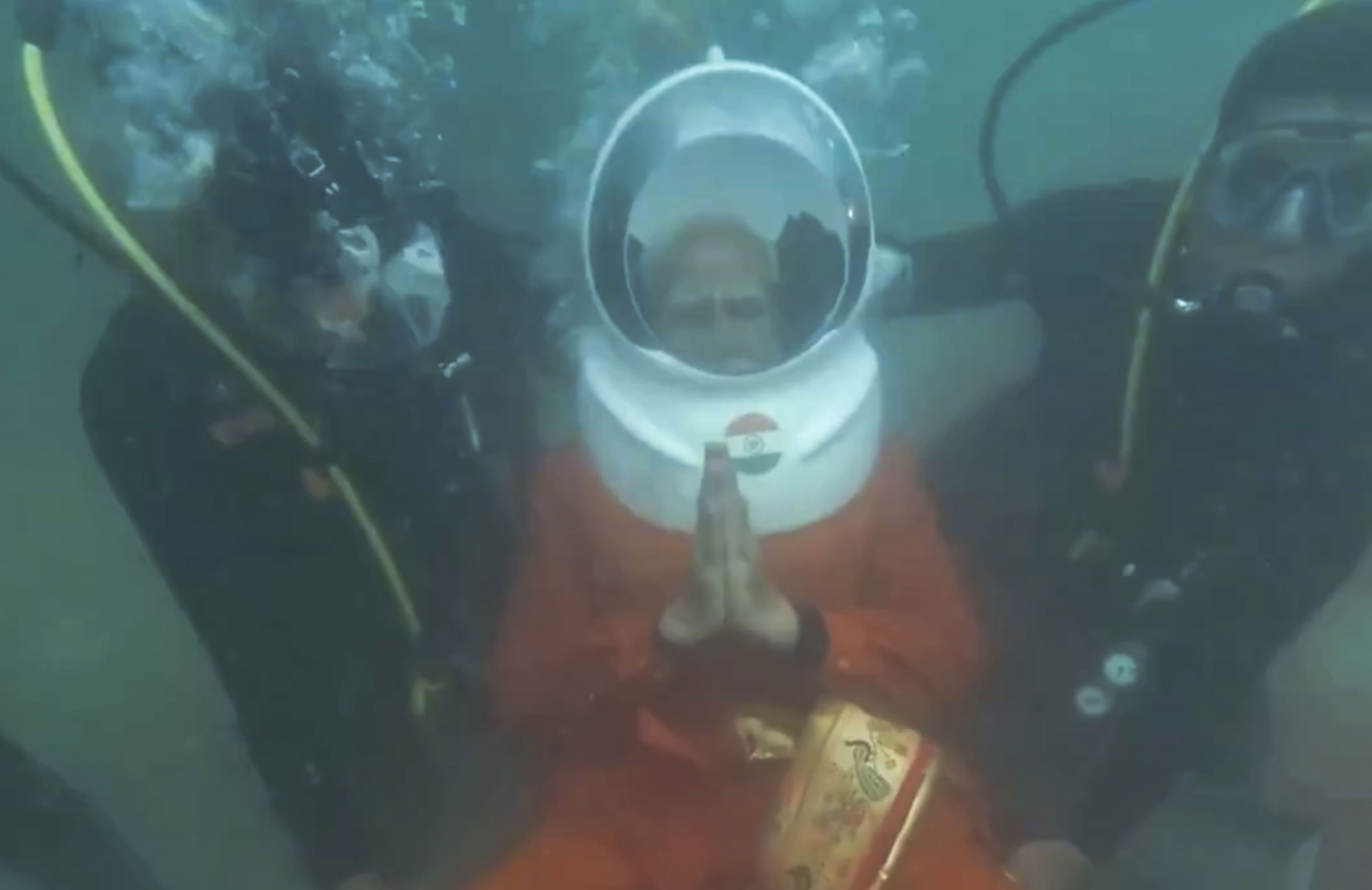 divine experience, says pm modi after scuba diving to perform prayers at ancient dwarka city
